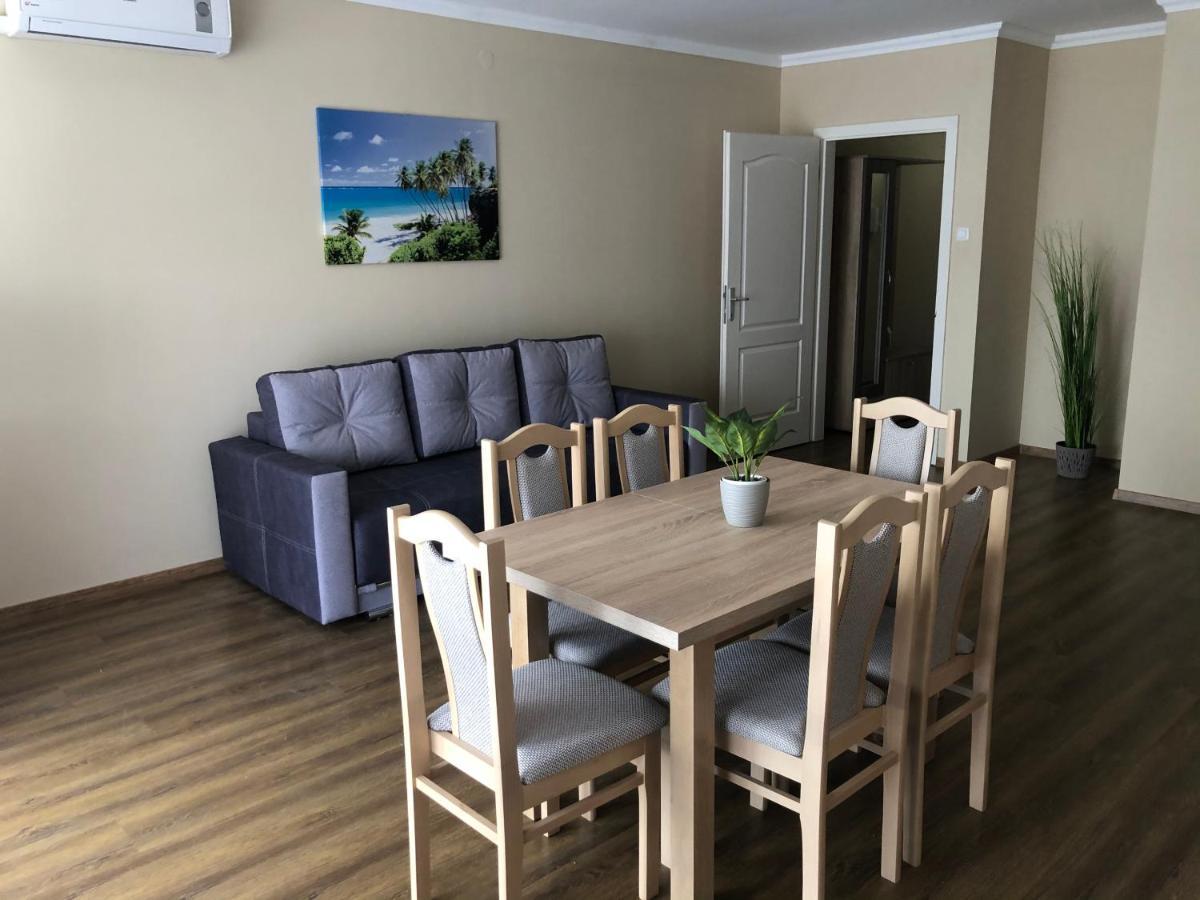 Alina Apartmanok Hajdúszoboszló Exterior foto