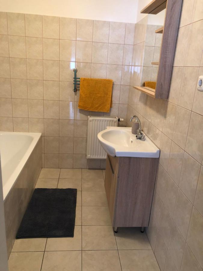 Alina Apartmanok Hajdúszoboszló Exterior foto